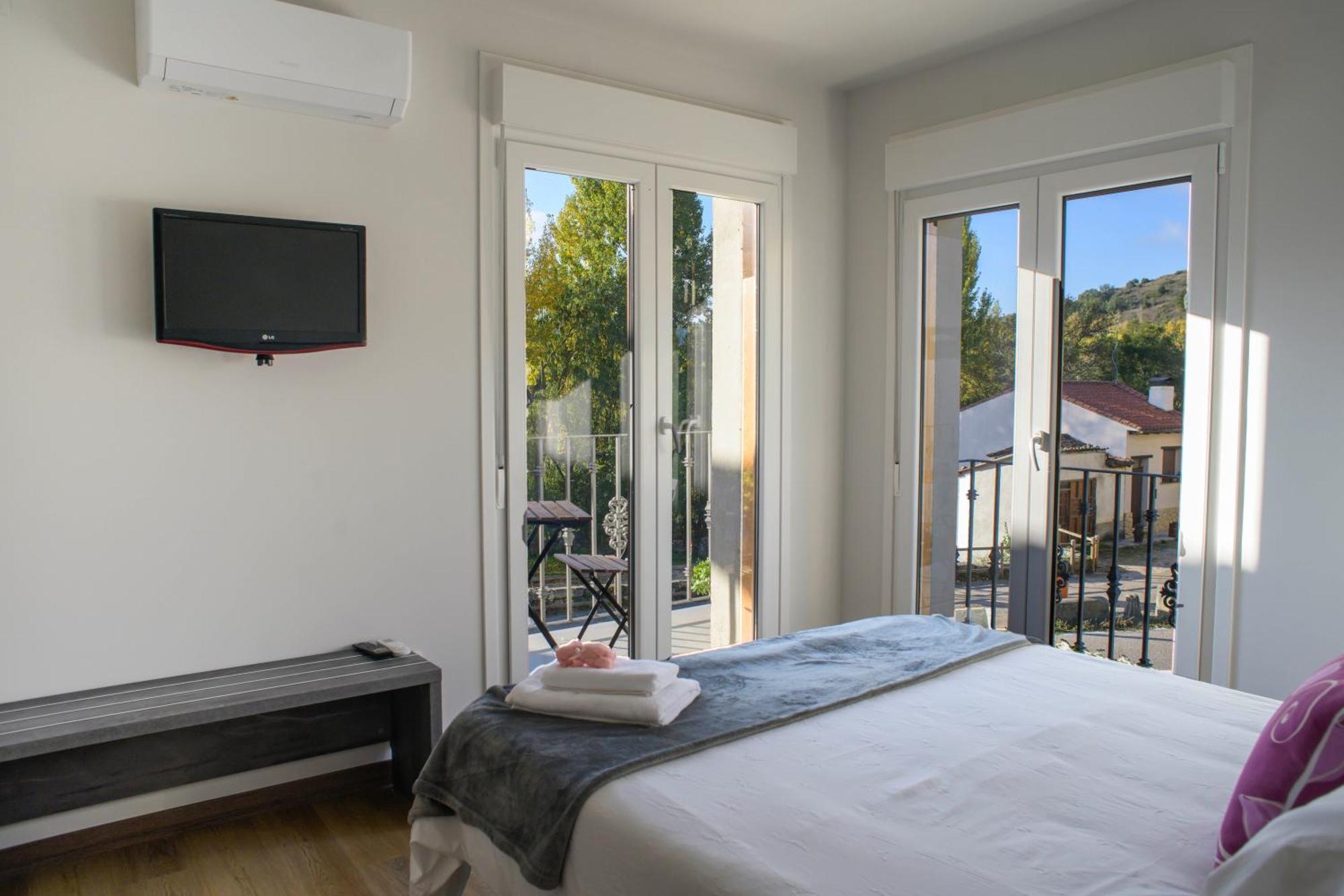 Apartamentos El Puente Covarrubias Extérieur photo